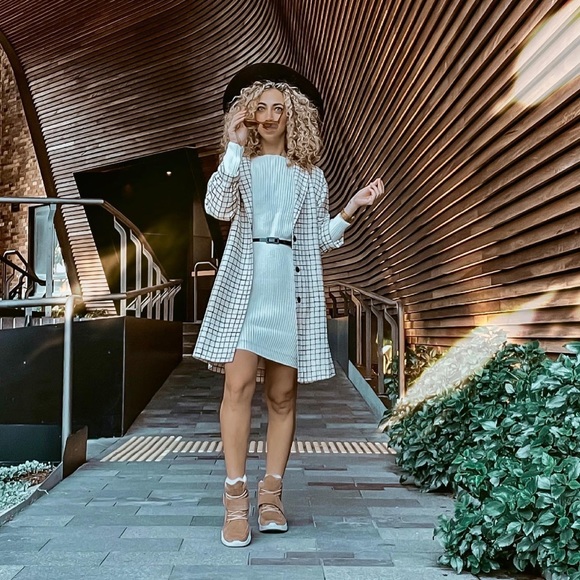 Brand new tan boots - Picture 2 of 5